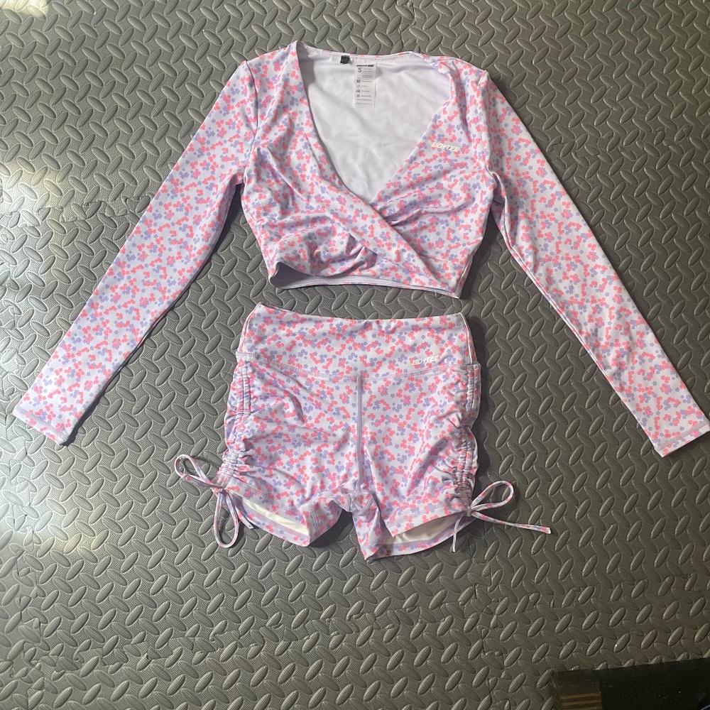 Bo + Tee floral set